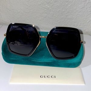 GUCCI shades: size: 56•19-140